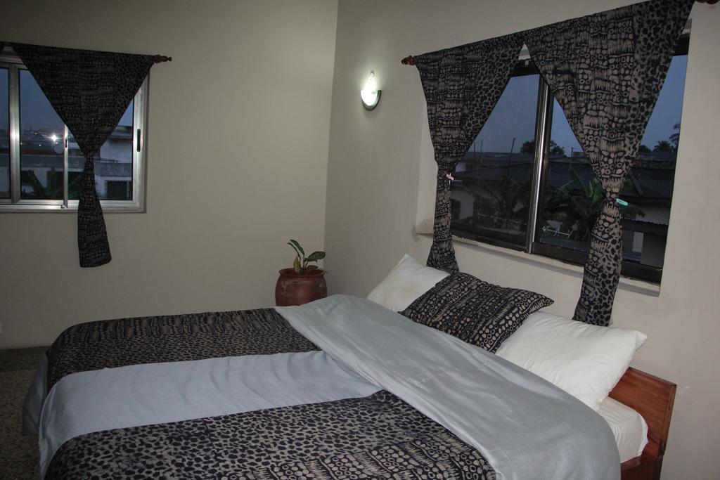 The Sleepy Hippo Hotel Аккра Экстерьер фото